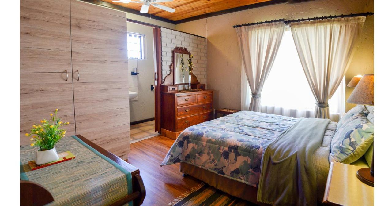 Palm Cottage - Colchester - 5Km From Elephant Park Ngoại thất bức ảnh
